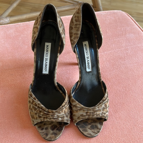 Manolo Blahnik Leopard Suede D'orsay Stiletto Heels - Picture 5 of 6